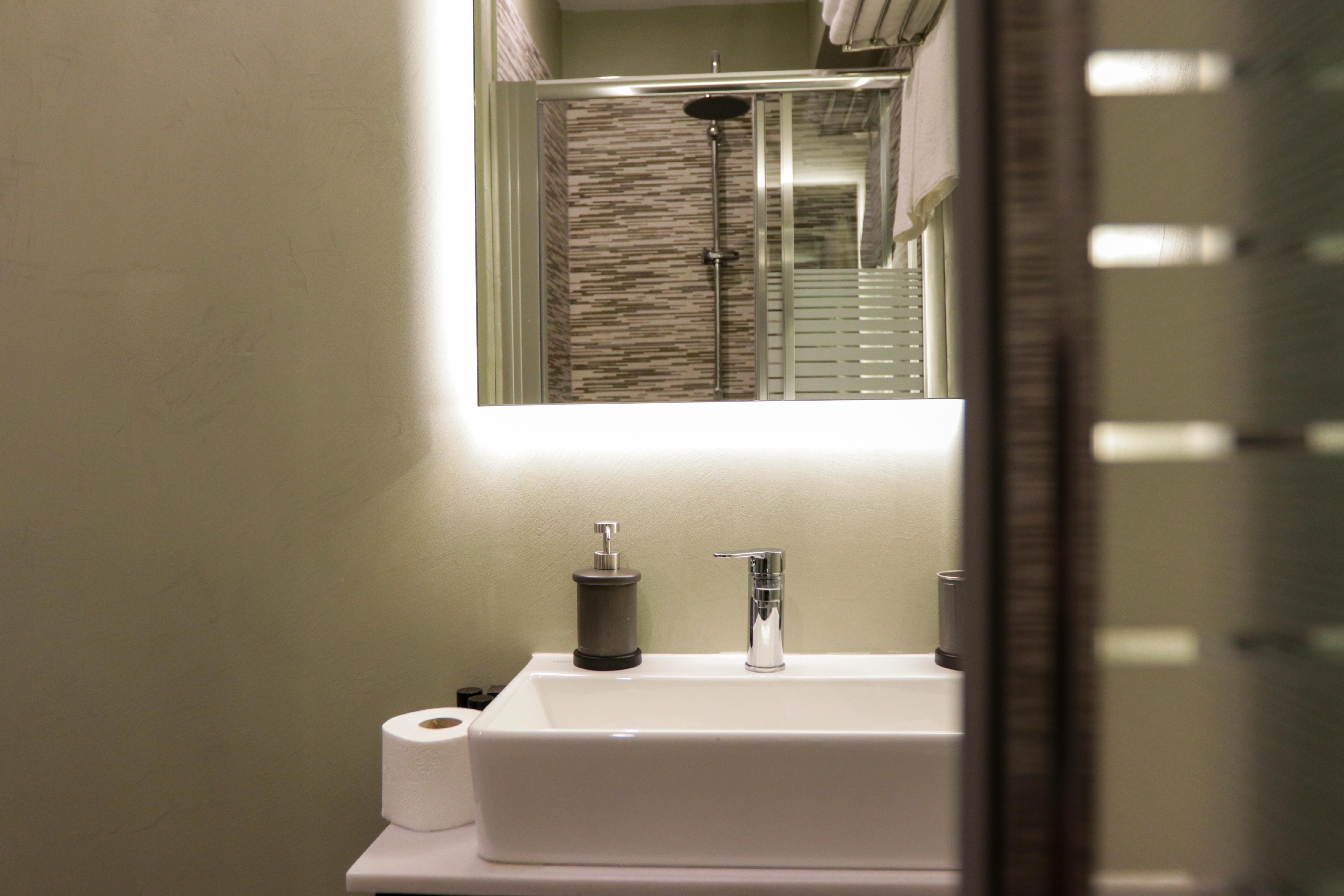 V36 Suites Athena Bagian luar foto
