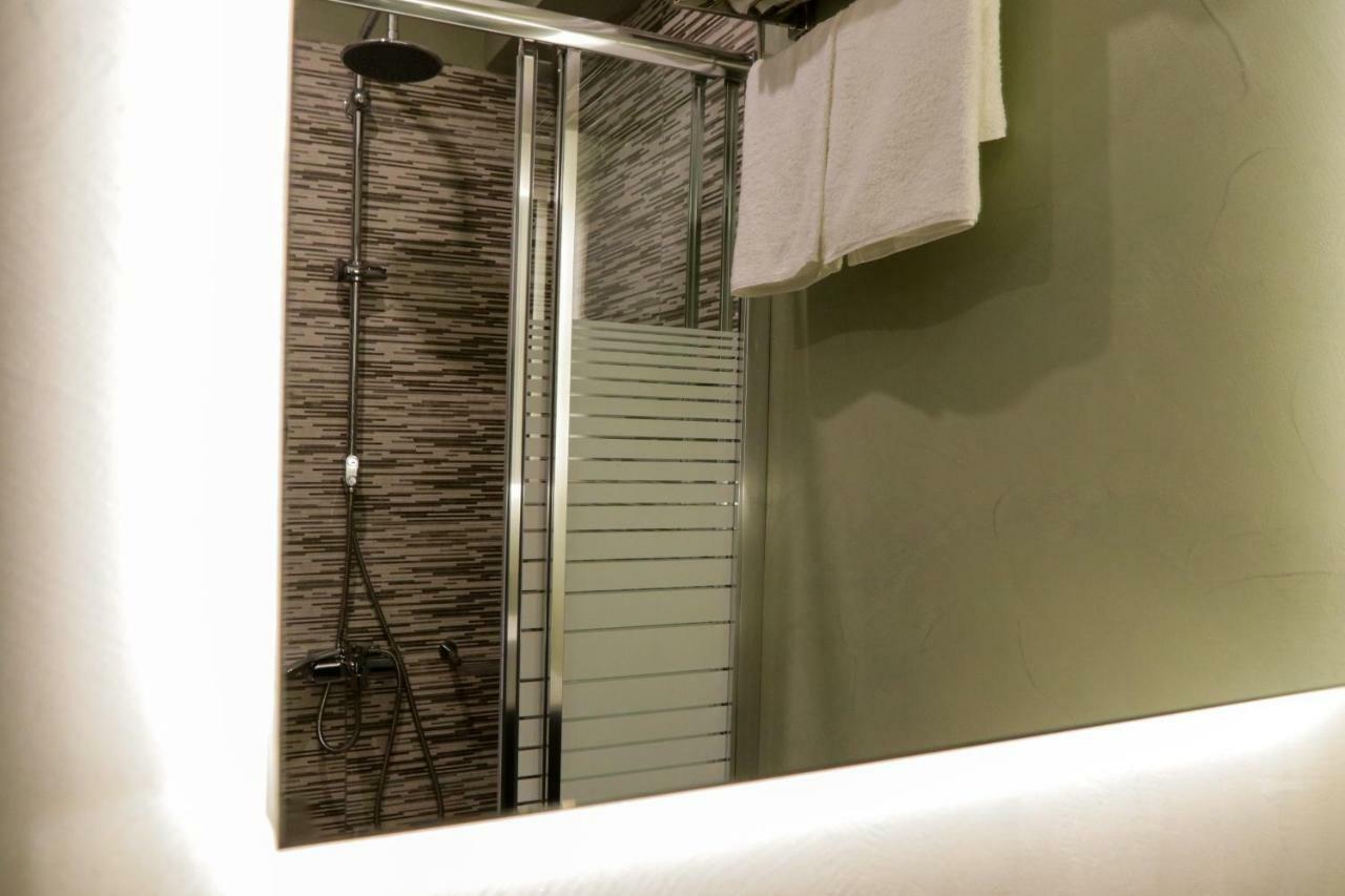 V36 Suites Athena Bagian luar foto